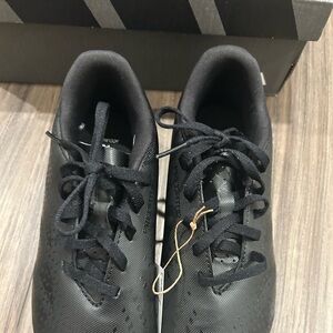 Adidas Predator Accuracy.4 FxG J Soccer Cleats – Youth Size 3.5 (US)